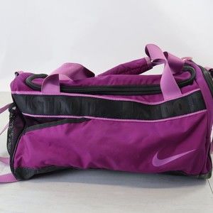 Nike Large Duffel Gym Bag RN 56323 18” Purple Pockets Travel Weekend